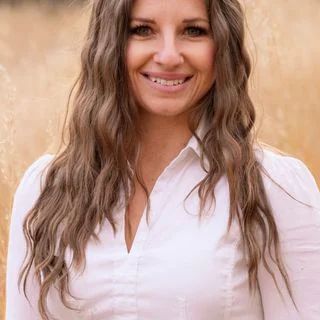 Natalie Cooney, LMFT, Somatic Experiencing Practitioner