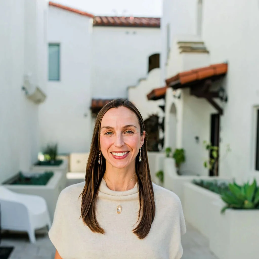 Jacqueline Robertson, LMFT, EMDR, KAP, Somatic Therapist, LMFT